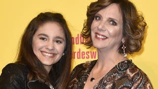 Jada Karabas und Mama Danni Büchner bei einem Event 2019.