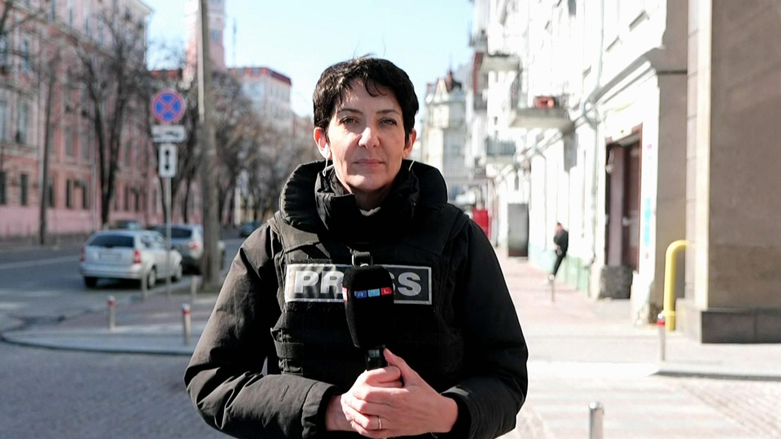 20.03.2022: RTL-Reporterin Kavita Sharma in Kiew, Ukraine  +++ Die Verwendung des sendungsbezogenen Materials ist nur mit dem Hinweis und Verlinkung auf RTL+ gestattet. +++