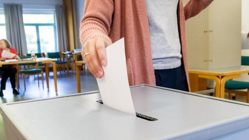 Bei der Landtagswahl am 8.Mai holte die CDU 43,4 % der Stimmen. Bündnis 90/Die Grünen landeten bei 18,3 %.