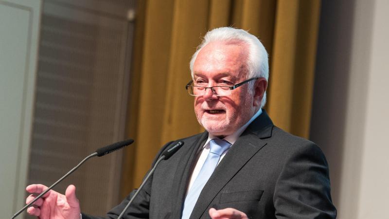 Bundestagsvizepräsident Wolfgang Kubicki sieht im Fall von Constantin Schreiber die Cancel Culture bestätigt.