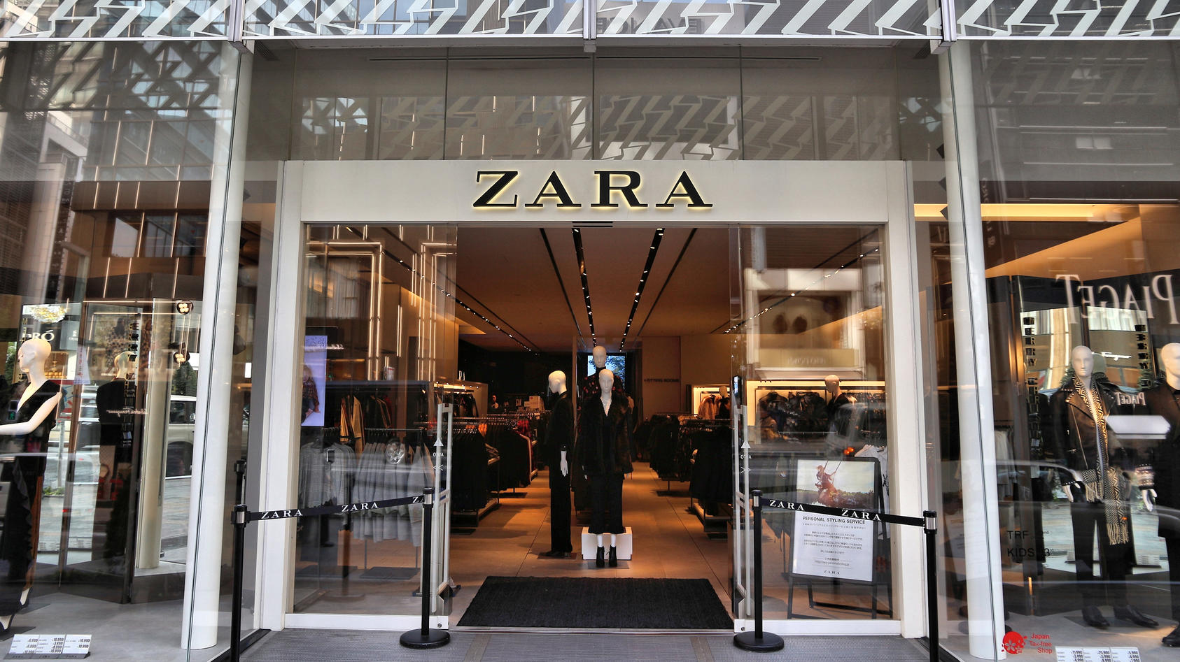 Die Modekette Zara führt Rücksendegebühren für Onlinebestellungen ein.