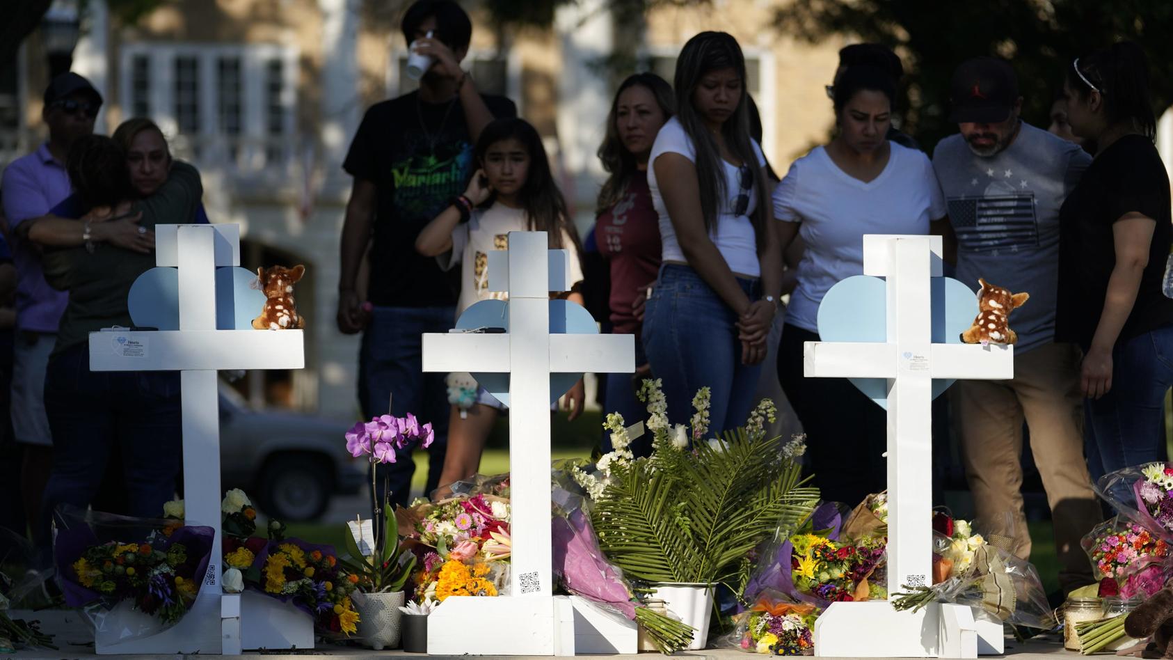 nach-dem-massaker-an-einer-grundschule-in-texas-trauern-die-familien-der-getoteten-kinder