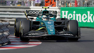 27.05.2022, Monaco, Monaco-Ville: Motorsport: Formel-1-Weltmeisterschaft, Grand Prix von Monaco, 2. Freies Training: Sebastian Vettel aus Deutschland vom Team Aston Martin ist auf der Strecke in Monaco unterwegs. Foto: Hasan Bratic/dpa +++ dpa-Bildfunk +++