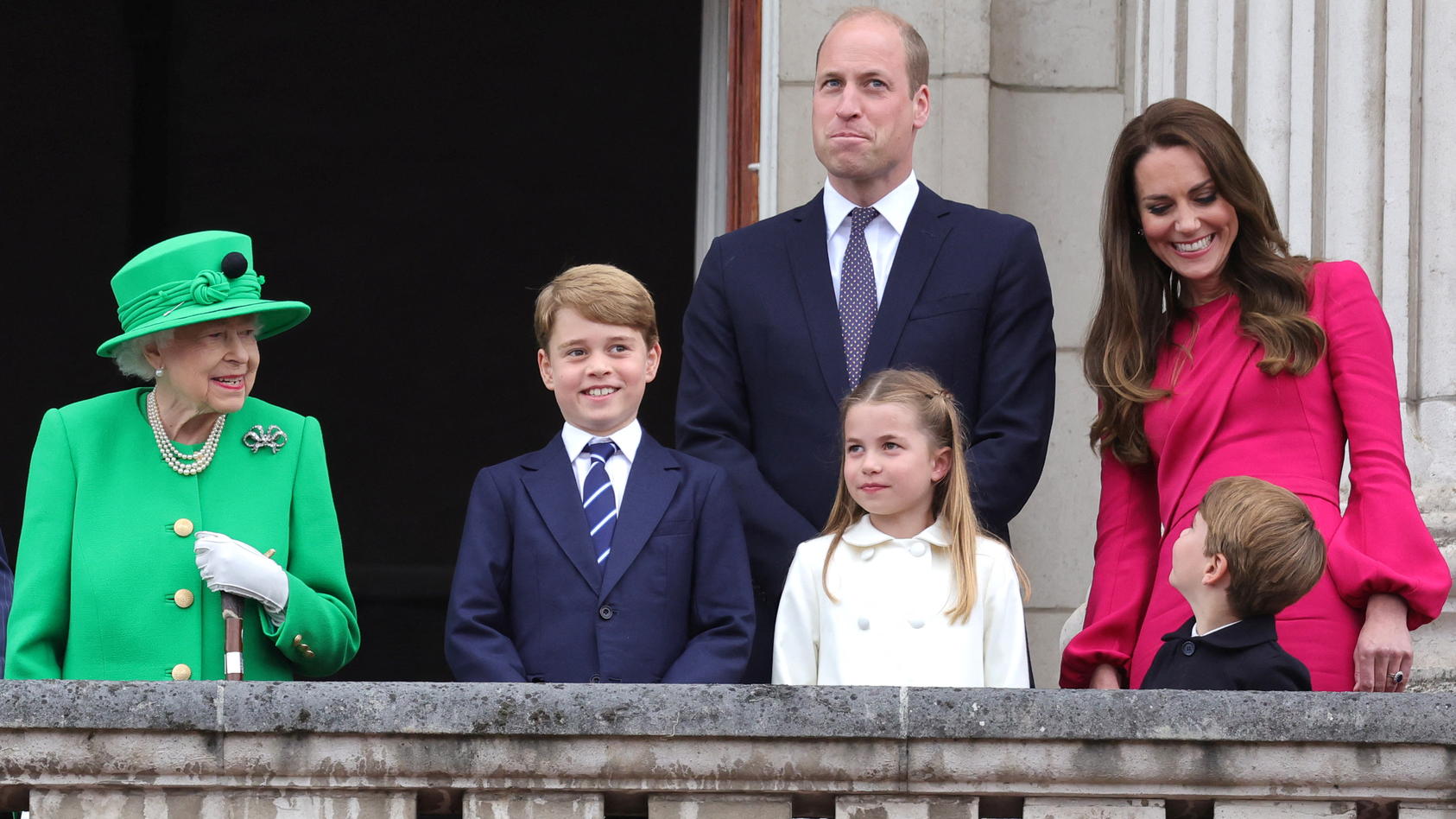 Prinz George, Prinzessin Charlotte und Orinz Louis stahlen der Queen mehr als einmal die Show bei den Feierlichkeiten zu ihrem Thronjubiläum.