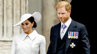  03-06-2022 England Prince Harry, Duke of Sussex and Meghan Markle, Duchess of Sussex leaving the national service of thanksgiving for the Queen her reign as part of her platinum jubilee celebrations at Saint Paul cathedral in London.  PUBLICATIONxINxGERxSUIxAUTxONLY Copyright: xPPEx