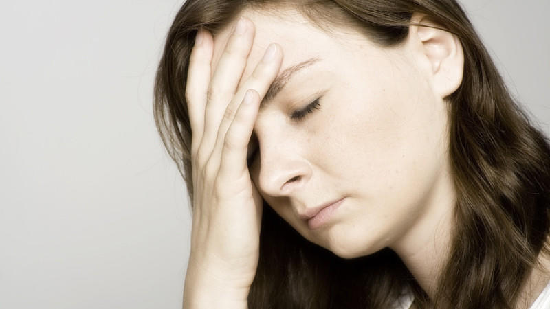 Schlafstörungen, Magenprobleme: Die ständige Erreichbarkeit macht vielen Menschen zu schaffen.