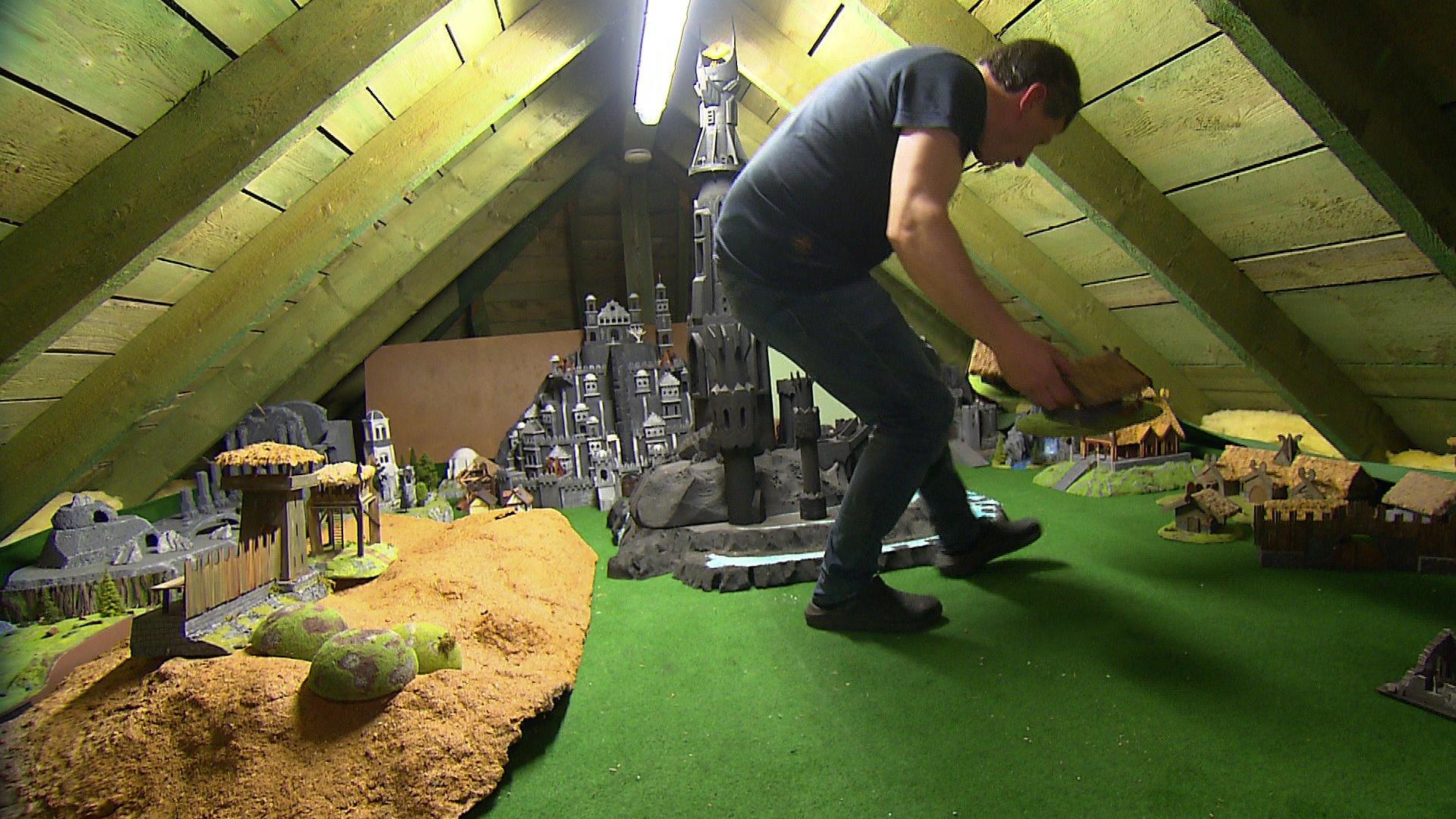 Fantasy-Nerd aus Hessen baut Herr der Ringe-Figuren.