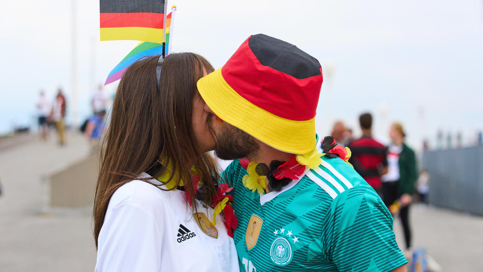 Sex Verbot Bei Wm In Katar Fußball Fans Drohen Haftstrafen Für One