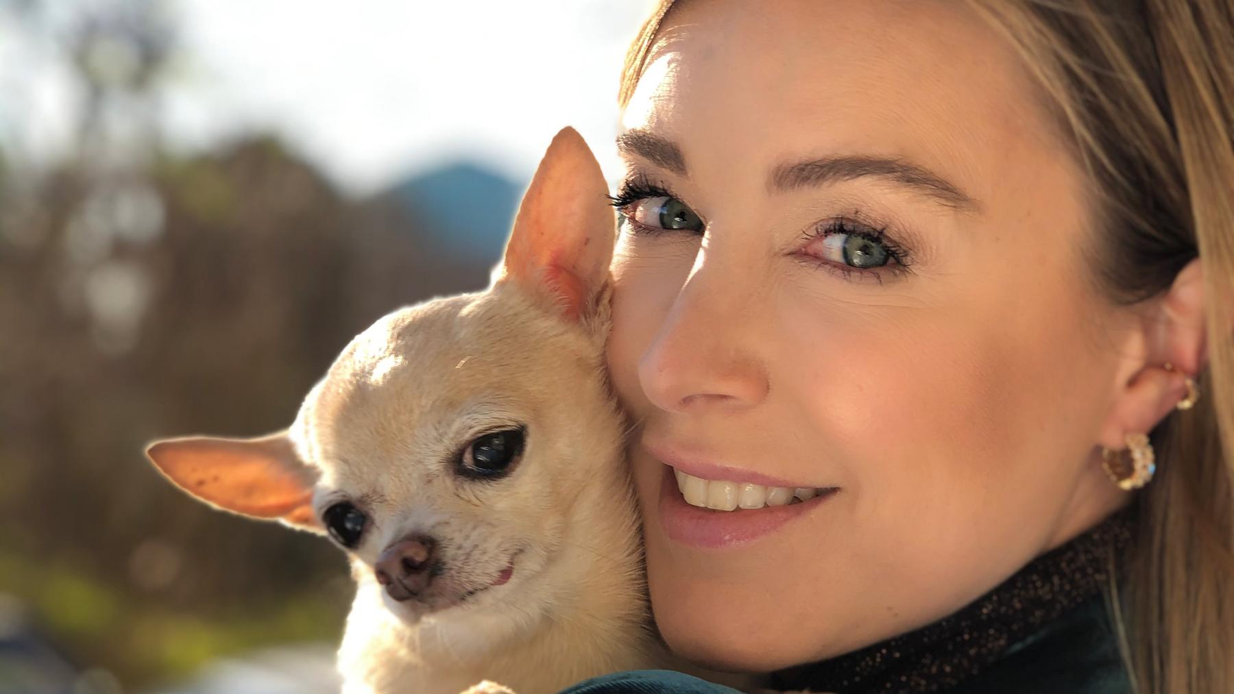 Chihuahua Lou Lou ist der ganze Stolz von Schauspielerin Nina Ensmann. 
