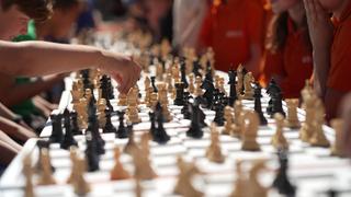In Hamburg spielt man "Rechtes Alsterufer gegen Linkes Alsterufer".