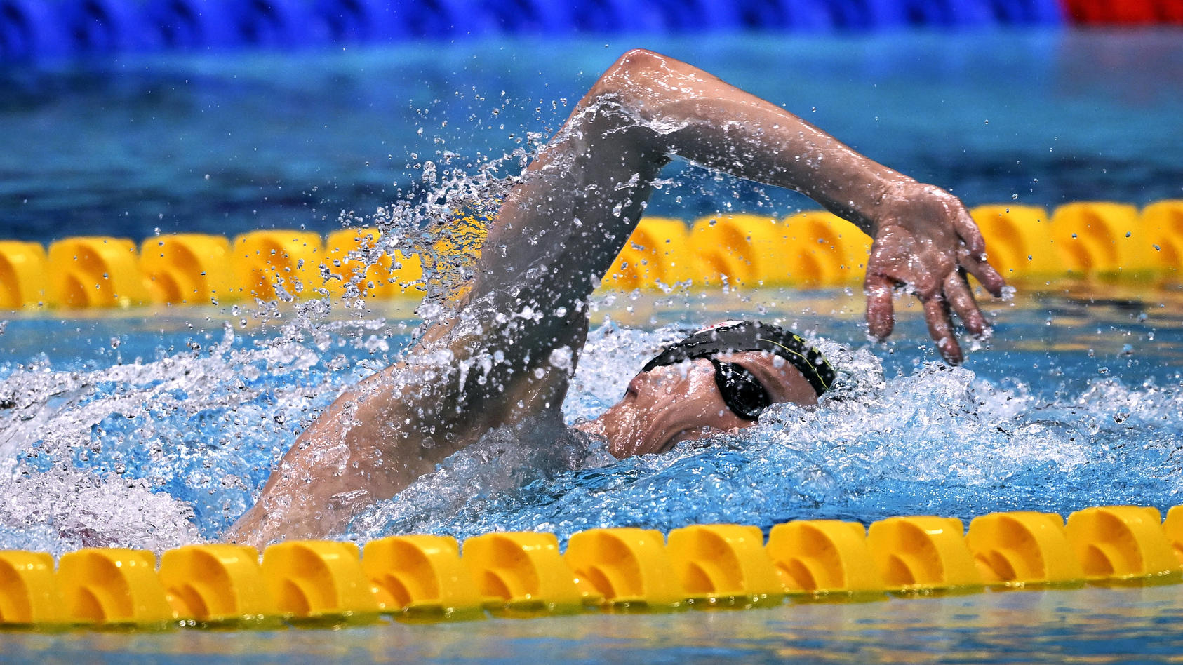 Florian Wellbrock Führt Freiwasser-Staffel Zu WM-Gold!