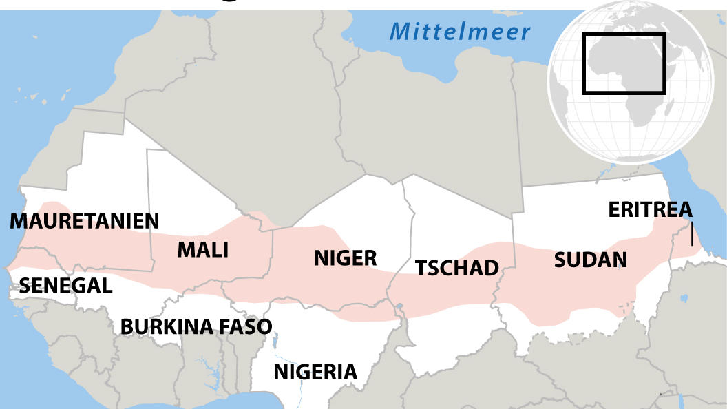 Geografische Lage der Sahelzone im Norden Afrikas. Die Sahelzone ist ein Übergangsgebiet, das sich zwischen der Sahara im Norden und der Trockensavanne im Süden erstreckt. 