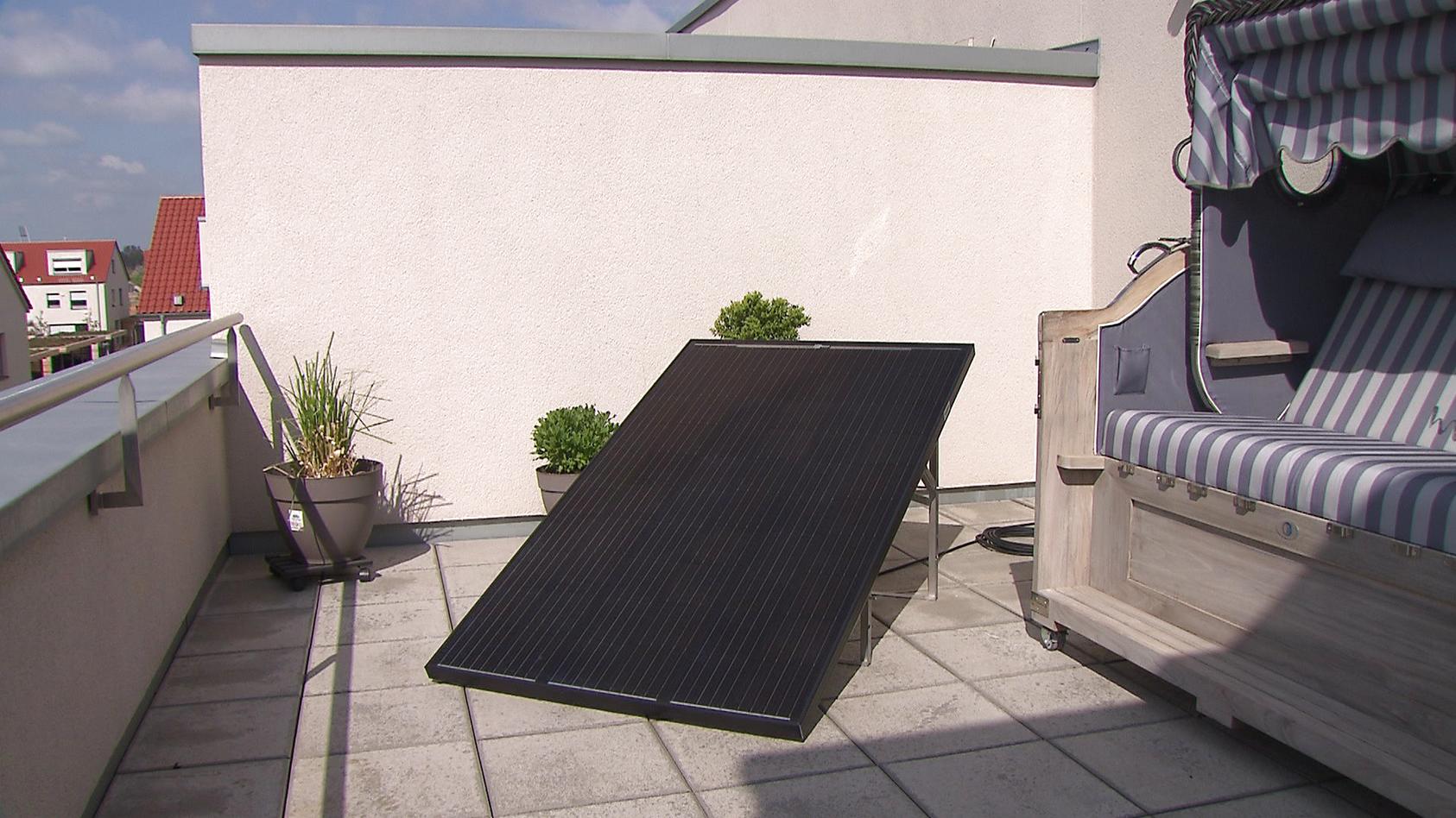 so-sieht-es-aus-das-mini-solarkraftwerk-fur-den-balkon