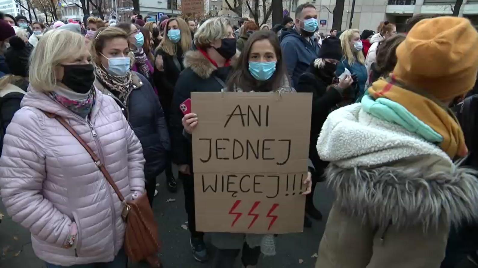 Tausende Menschen gingen in Polen nach Izabela Sajbors Tod auf die Straße.