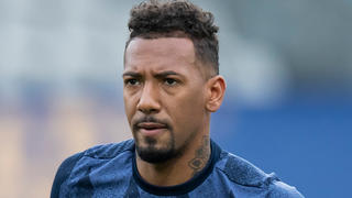 ARCHIV - 15.05.2021, Baden-Württemberg, Freiburg im Breisgau: Fußball: Bundesliga, SC Freiburg - Bayern München, 33. Spieltag im Schwarzwald-Stadion. Münchens damaliger Spieler Jerome Boateng vor dem Spiel. Der Körperverletzungsprozess gegen den früheren Fußball-Nationalspieler Jerome Boateng geht in die nächste Runde. Der 33-Jährige steht am 20. Oktober erneut vor Gericht, wie das Landgericht München I am 22.07.2022 mitteilte. (zu dpa "Ex-Nationalspieler Jérôme Boateng im Oktober erneut vor Gericht") Foto: Tom Weller/dpa +++ dpa-Bildfunk +++