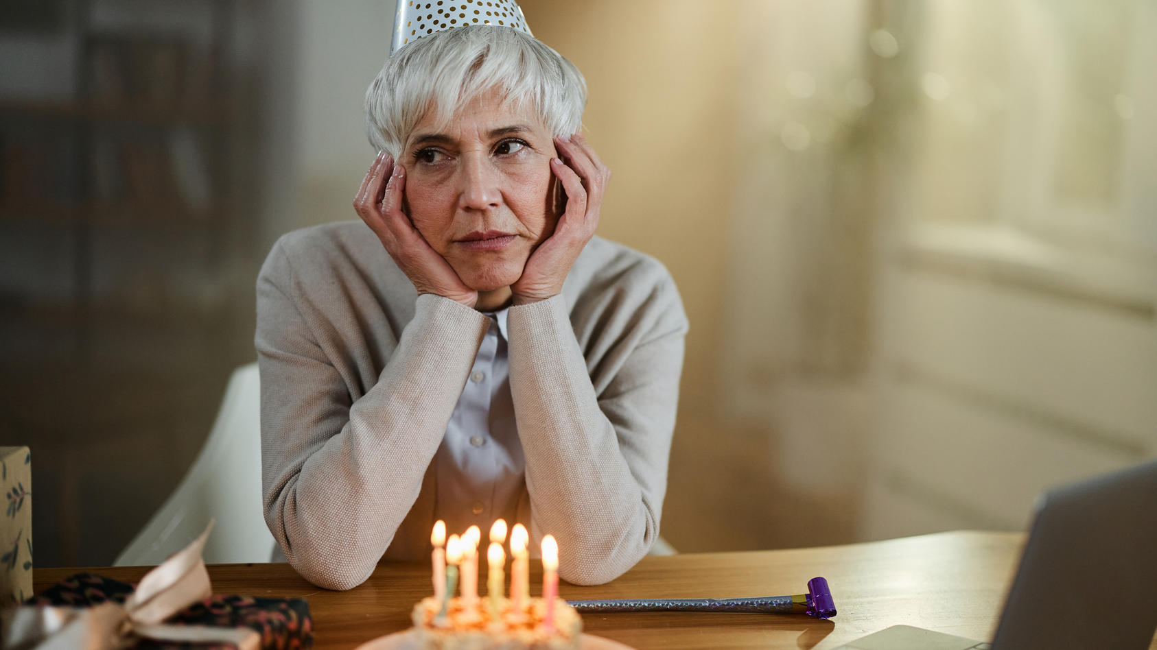 Psychiater erklärt: Deshalb sind manche Menschen an ihrem Geburtstag nie  erreichbar