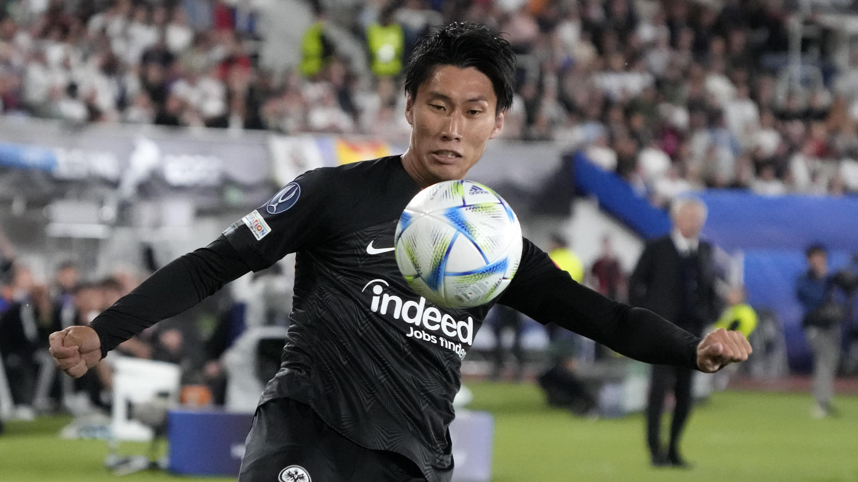 Nobelpreisträger macht Eintracht Star Daichi Kamada ein nobel irres