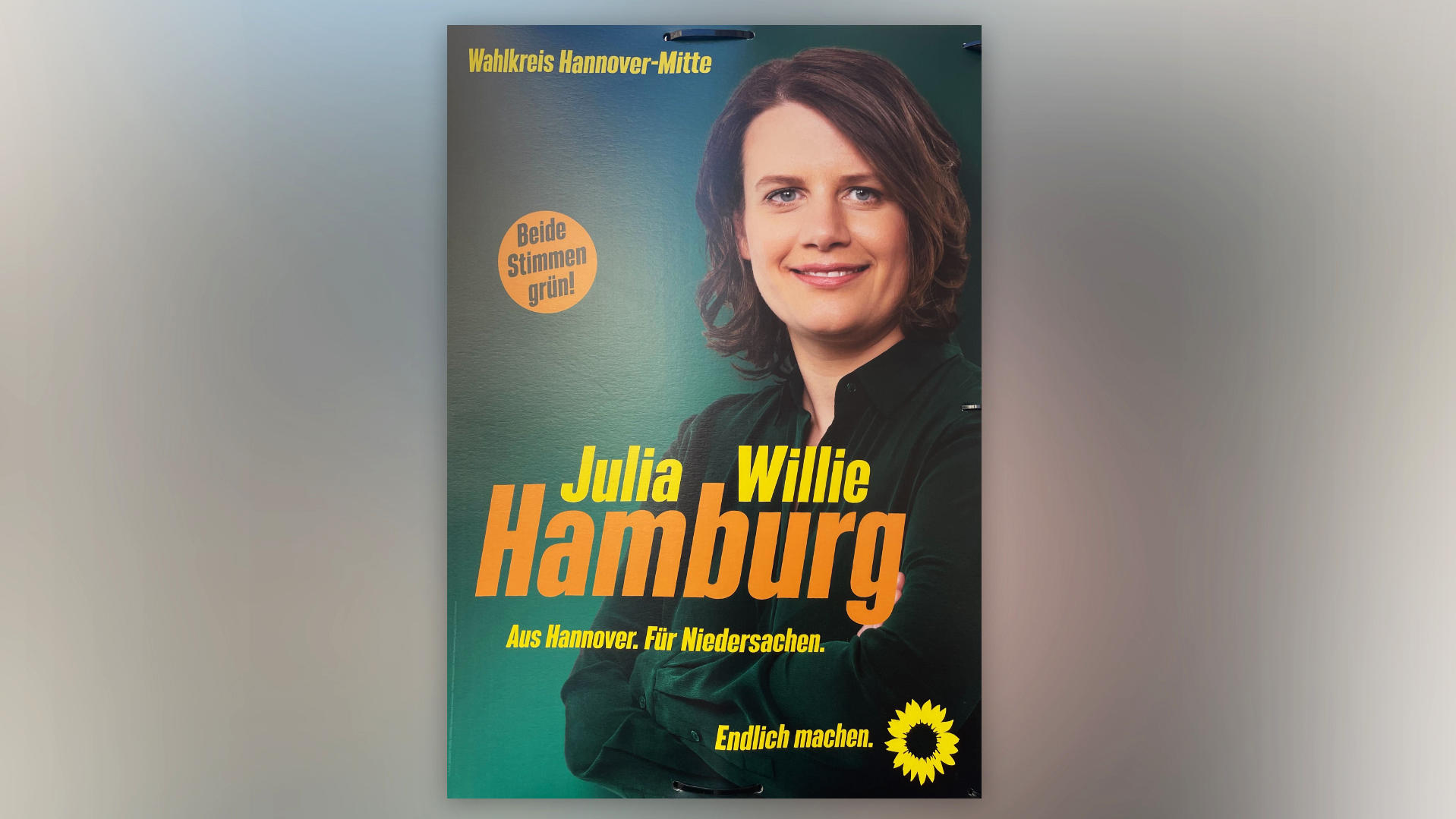 "Aus Hannover. Für Niedersachen." Genau das steht aktuell noch auf den Wahlplakaten von Julia Willie Hamburg in Hannover.