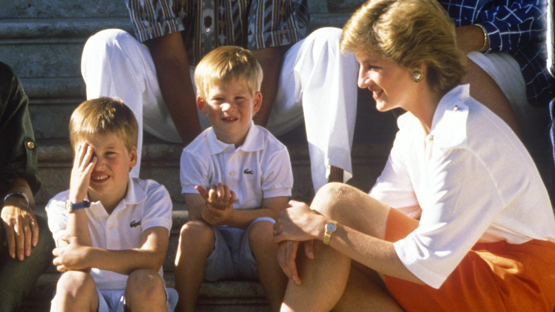 Prinzessin Diana mit William und Harry im Spanien-Urlaub 1988.