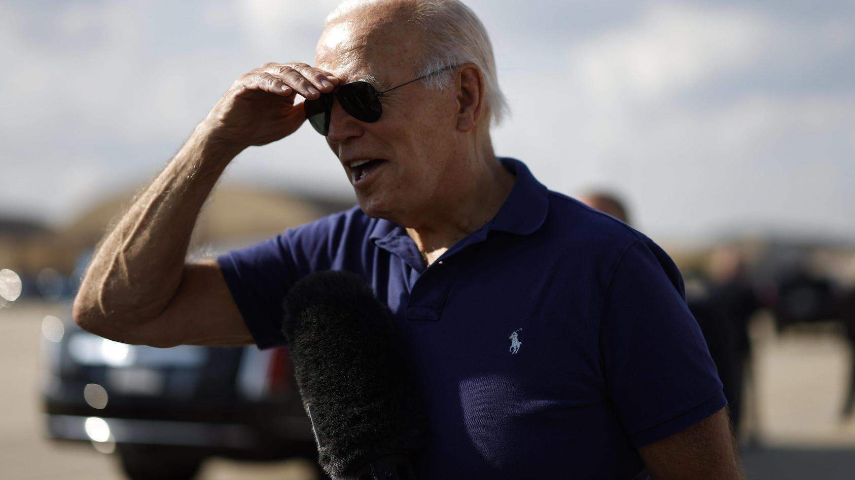  August 26, 2022, Camp Springs, Maryland, USA: United States President Joe Biden speaks to members of the press on the tarmac before boarding Air Force One at Joint Base Andrews, Maryland, on Friday, Aug. 26, 2022. Biden s approval rating rose to 44n