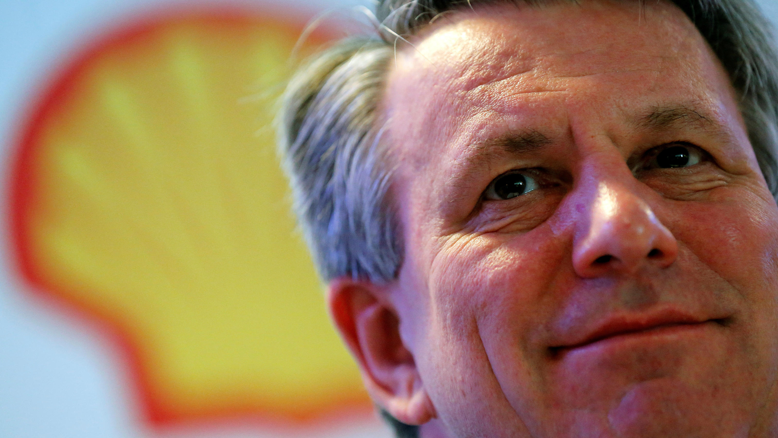 Shell-CEO van Beurden warnte diese Woche vor weiteren harten Wintern.