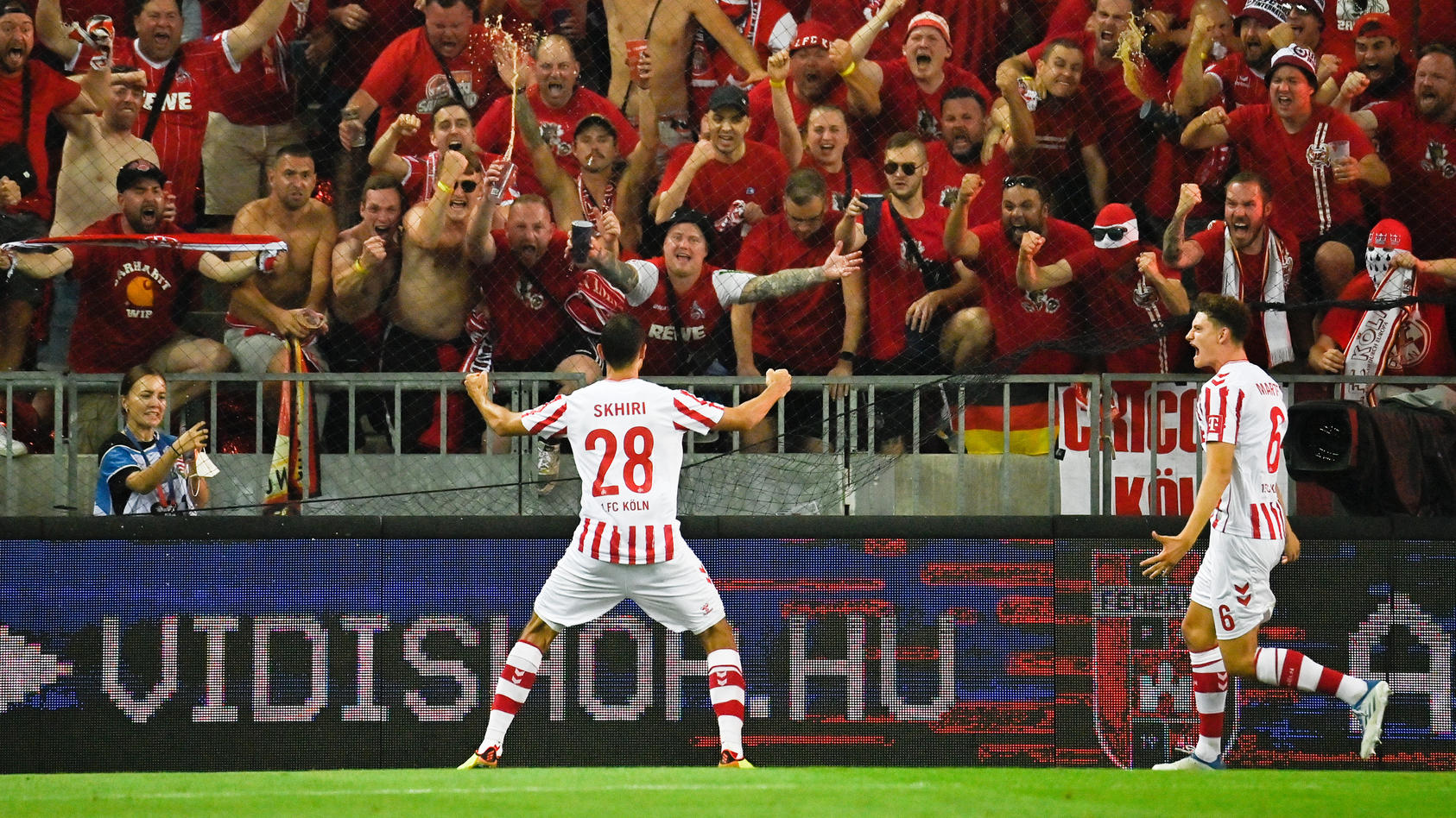 El centrocampista del Colonia Elias Skhiri celebra tras marcar el 2-0 en el play-off de la UEFA League