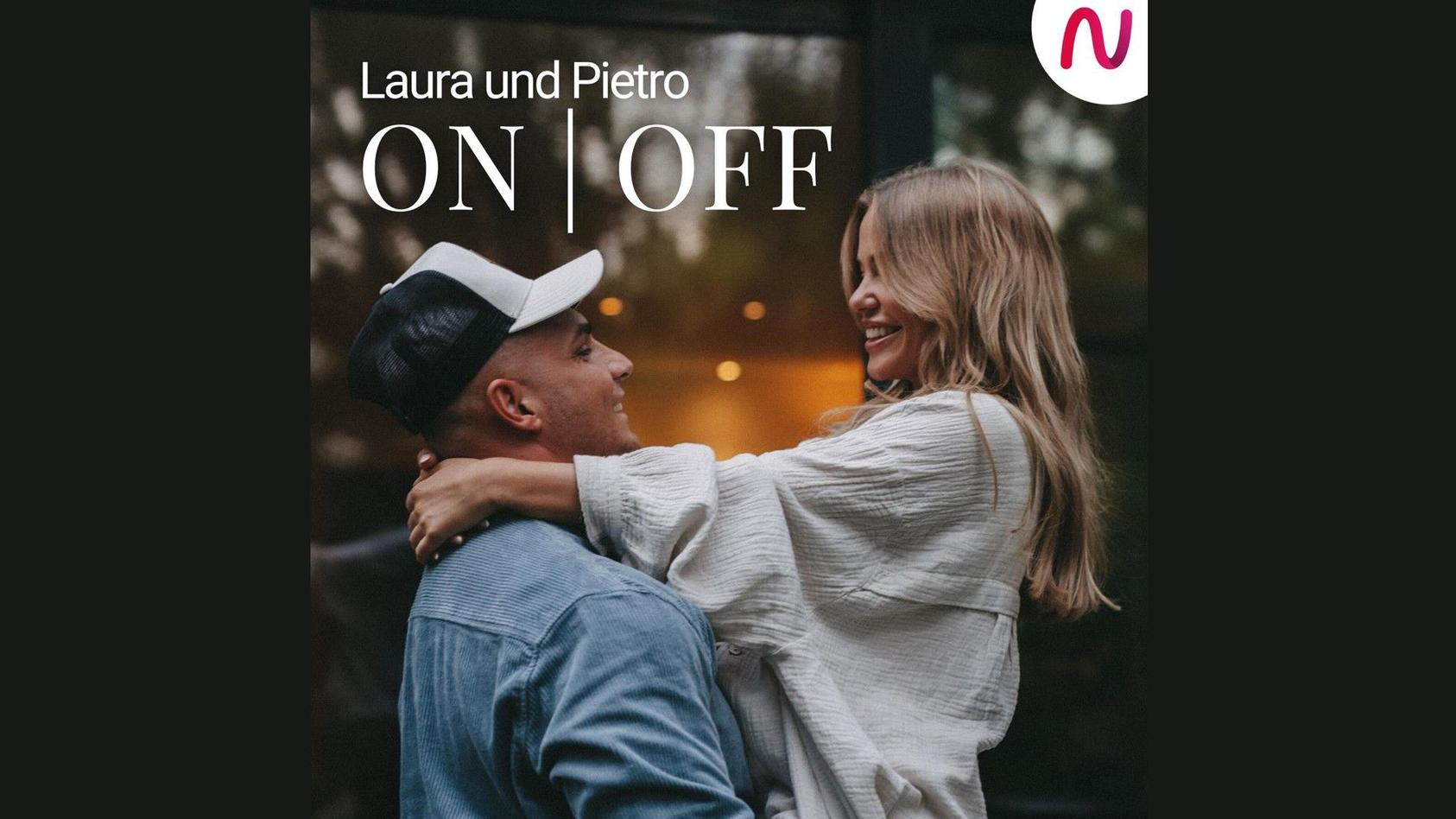In ihrem "ON OFF"-Podcast bringen die werdenden Eltern  Pietro und Laura alles auf den Tisch - auch wenn es mal unbequem wird