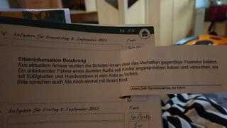 Die Schulen im Landkreis Bautzen werden zurzeit mit einem Schreiben über die polizeilichen Ermittlungen gegen einen unbekannten Kinderfänger informiert.