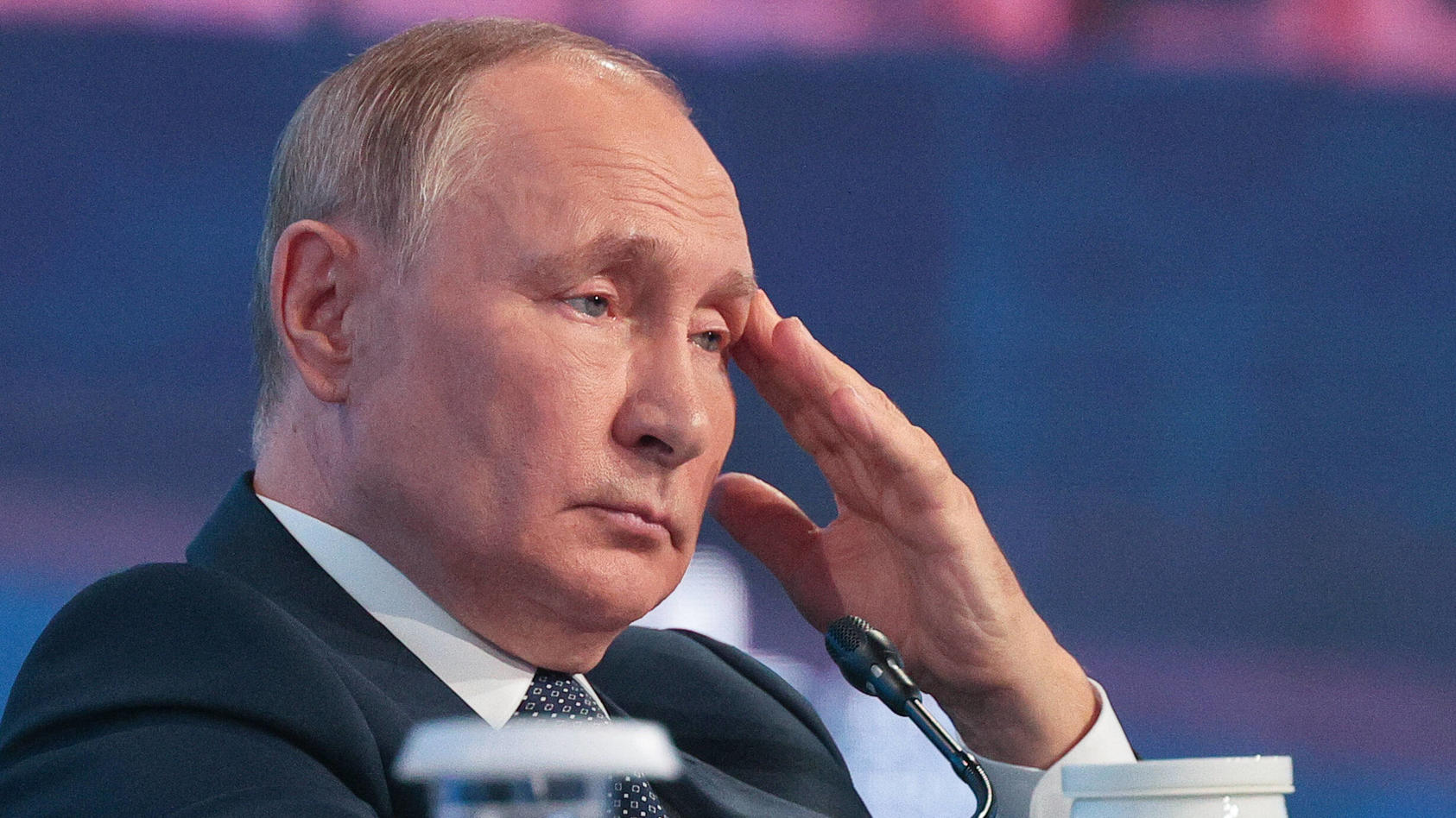  VLADIVOSTOK, RUSSIA  SEPTEMBER 7, 2022: Russia s President Vladimir Putin at a plenary session at the 2022 Eastern Economic Forum EEF at Far Eastern Federal University on Russky Island. Vladimir Smirnov/TASS Host Photo Agency PUBLICATIONxINxGERxAUTx