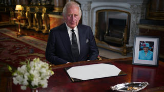 König Charles III. hält seine Ansprache an die Nation und das Commonwealth nach dem Tod seiner Mutter