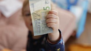 Thema: Armut in Familien in Deutschland. Bonn Deutschland *** Topic Poverty in families in Germany Bonn Germany Copyright: xUtexGrabowsky/photothek.netx 