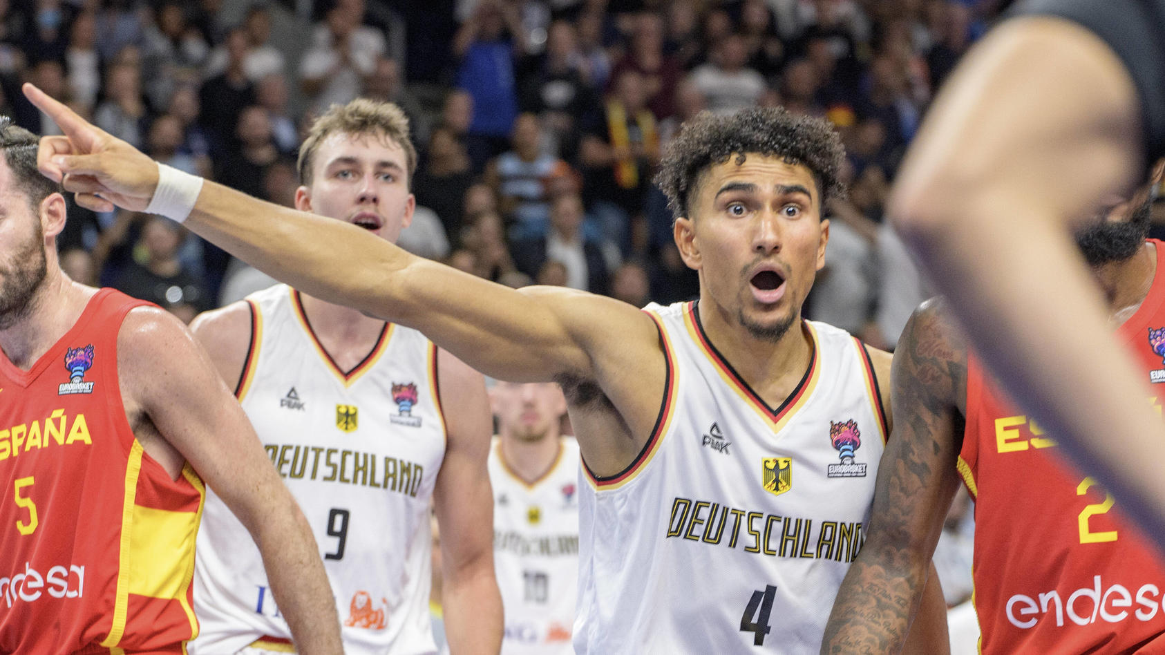 Basketball-EM Deutschland mit knapper Halbzeit-Führung gegen Polen