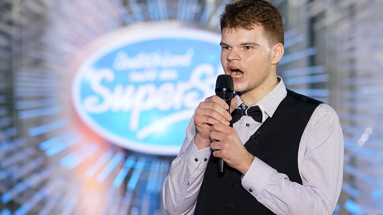 skurriler-auftritt-bei-dsds-wie-amadeus-mit-der-forelle-baden-ging