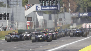 11.09.2022, Italien, Monza: Formel 1: Großer Preis von Italien: Die Fahrer beim Start auf der Rennstrecke. Foto: Ciro De Luca/Reuters POOL/dpa +++ dpa-Bildfunk +++