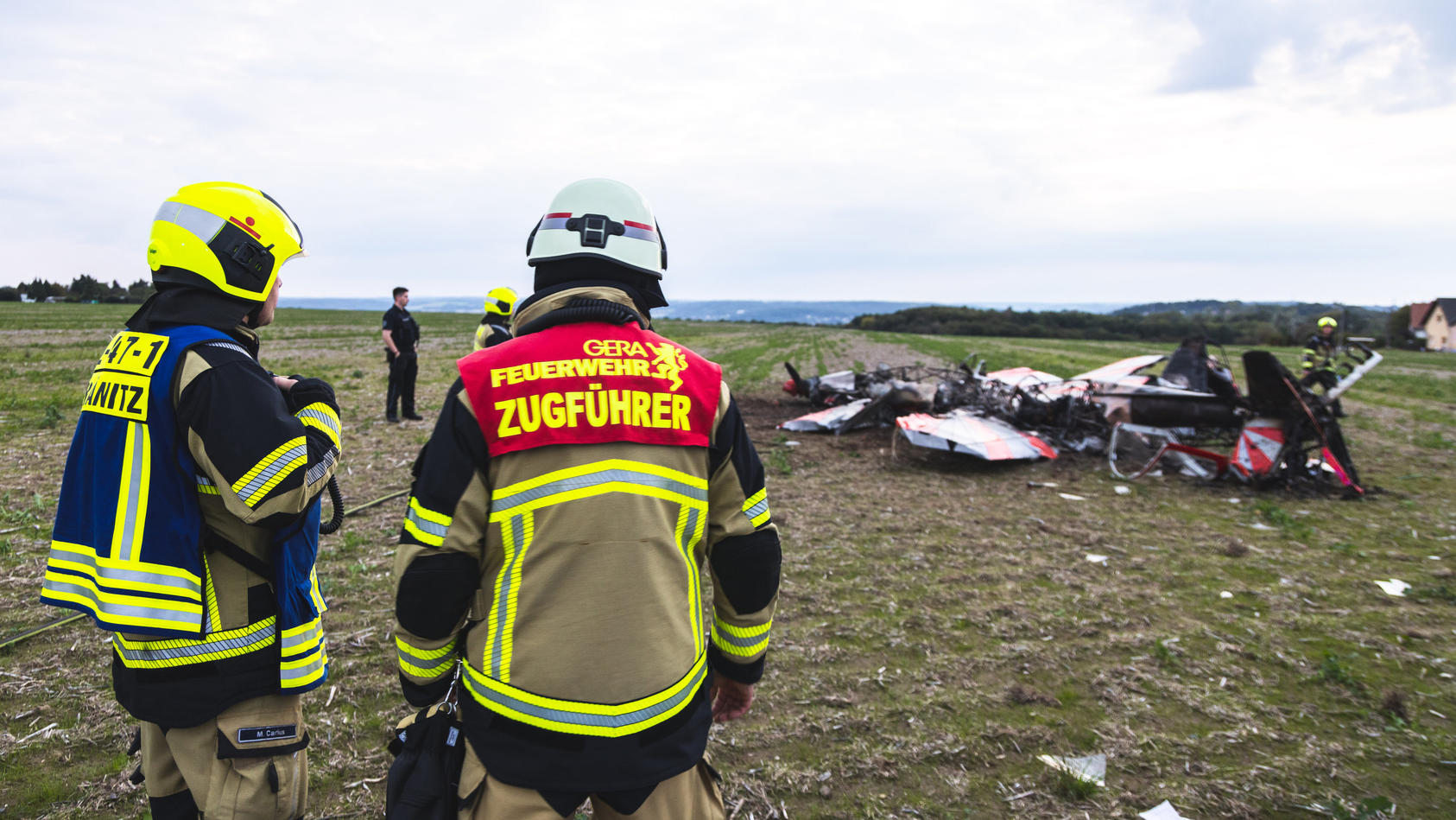 Flugzeuge Prallen Bei Gera Zusammen - Zwei Kunstflieger Sterben Auf ...