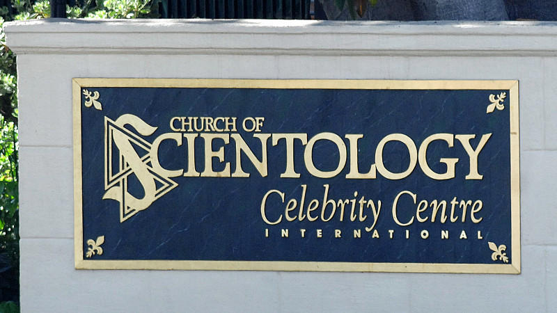Promis haben auch bei Scientology einen priviligierten Status: Fünf 'Celebrity Center' weltweit betreuen Tom Cruise, John Travolta und andere bekennende Scientology-Promis.