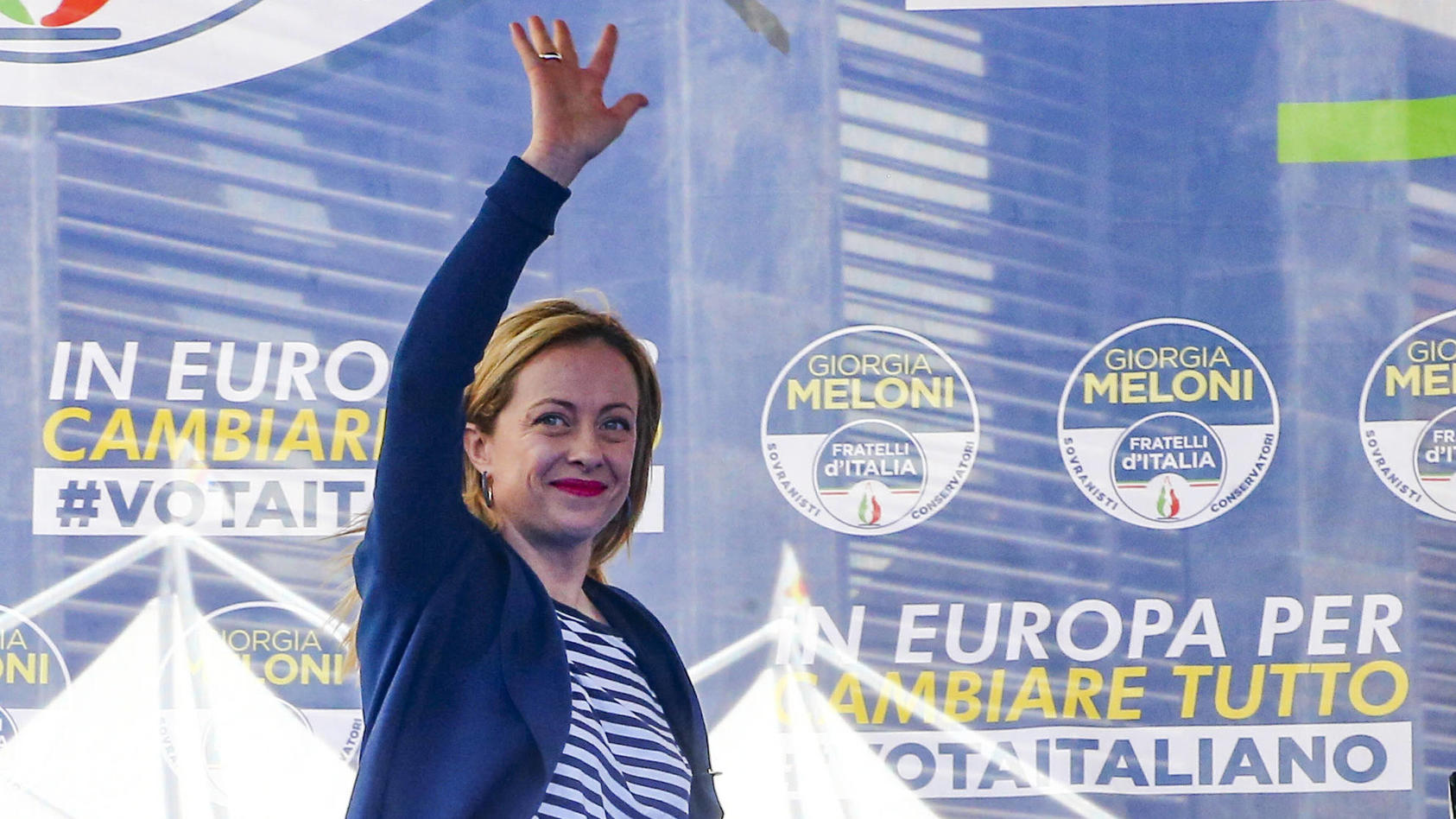 giorgia-meloni-und-ihre-partei-gewannen-die-wahl-in-italien-bei-ihr-handelt-es-sich-um-eine-neofaschistin