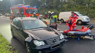 Verkehrsunfall auf der A40 in Fahrtrichtung Essen - Eine Person schwer verletzt