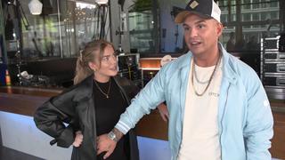 Liebevoll legt Pietro Lombardi seiner Laura Maria Rypa die Hand auf den stetig wachsenden Babybauch.