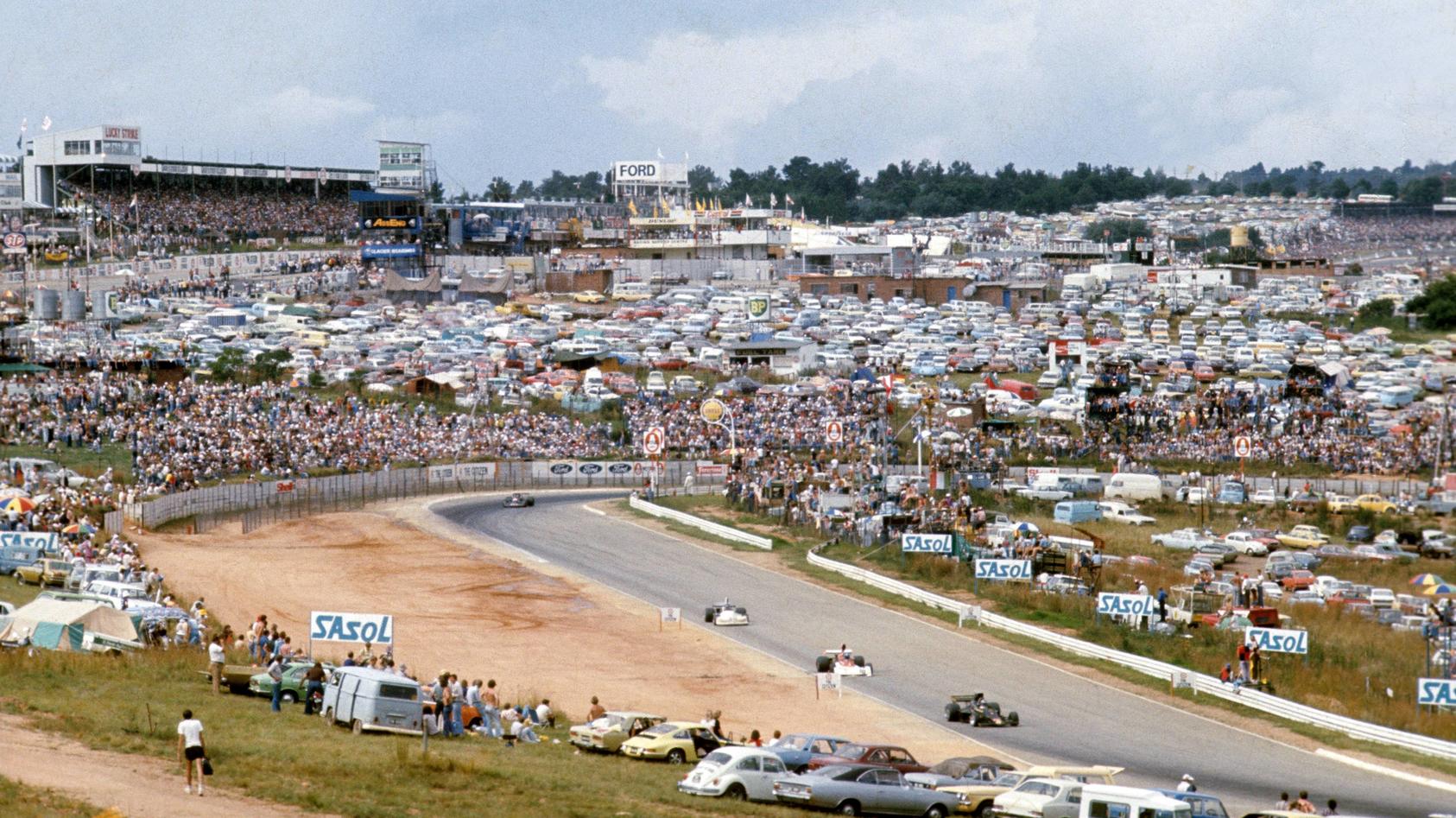auf-dem-kyalami-grand-prix-circuit-in-sudafrika-gastierte-die-formel-1-zuletzt-im-jahr-1993