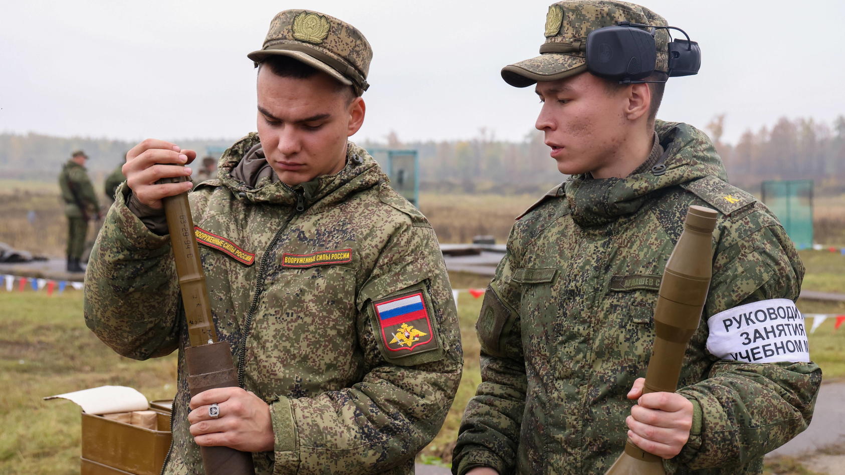 Mobilisierte Reservisten der russischen Armee bei einer Trainingseinheit. Doch vielerorts geben die einberufenen Soldaten ein unprofessionelles Bild ab.