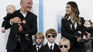  Bilder des Jahres 2021, Entertainment 06 Juni Entertainment Themen der Woche KW25 Entertainment Bilder des Tages Alec Baldwin, Hilaria Baldwin and their children Lucia Baldwin, Rafael Baldwin, Eduardo Baldwin, Leonardo Baldwin, Romeo Baldwin and Carmen Baldwin arrive on the red carpet at the World Premiere of DreamWorks Animation s The Boss Baby: Family Business at SVA Theater in New York City on Tuesday, June 22, 2021. PUBLICATIONxINxGERxSUIxAUTxHUNxONLY NYP20210622169 JohnxAngelillo