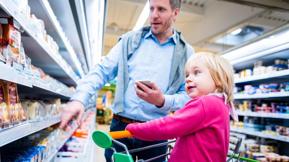 Öffnungszeiten an Ostern So können Sie am Samstag bei Aldi, Rewe