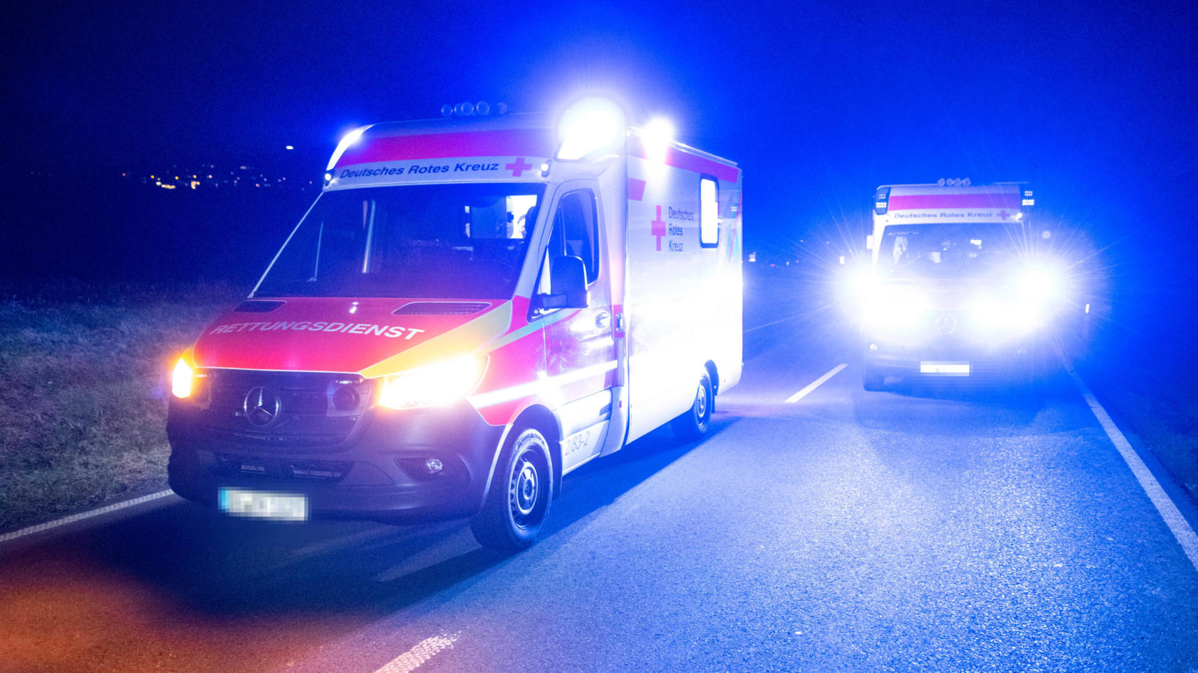  2 Kinder nach Unfall unter Alkoholeinfluss im Krankenhaus: Verkehrsunfall mit drei beteiligten Fahrzeugen bei Ditzingen 2 Kinder nach Verkehrsunfall unter Alkoholeinfluss mit drei Fahrzeugen und mehreren Verletzen vorsorglich im KrankenhausBaden-Wür