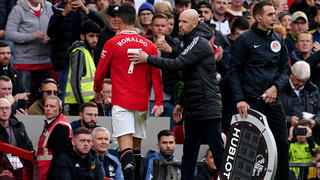  Manchester United, ManU v Newcastle United - Premier League - Old Trafford Manchester United s Cristiano Ronaldo with manager Erik ten Hag after being substituted during the Premier League match at Old Trafford, Manchester. Picture date: Sunday October 16, 2022. EDITORIAL USE ONLY No use with unauthorised audio, video, data, fixture lists, club/league logos or live services. Online in-match use limited to 120 images, no video emulation. No use in betting, games or single club/league/player publications. PUBLICATIONxNOTxINxUKxIRL Copyright: xMartinxRickettx 69310182