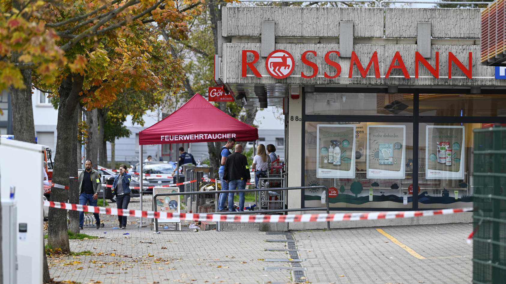  Messerangriff in Ludwigshafen: Drogeriemarkt Rossmann
