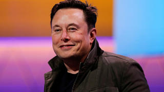 FILE PHOTO: SpaceX owner and Tesla CEO Elon Musk smiles at the E3 gaming convention in Los Angeles, California, U.S., June 13, 2019.  REUTERS/Mike Blake/File Photo