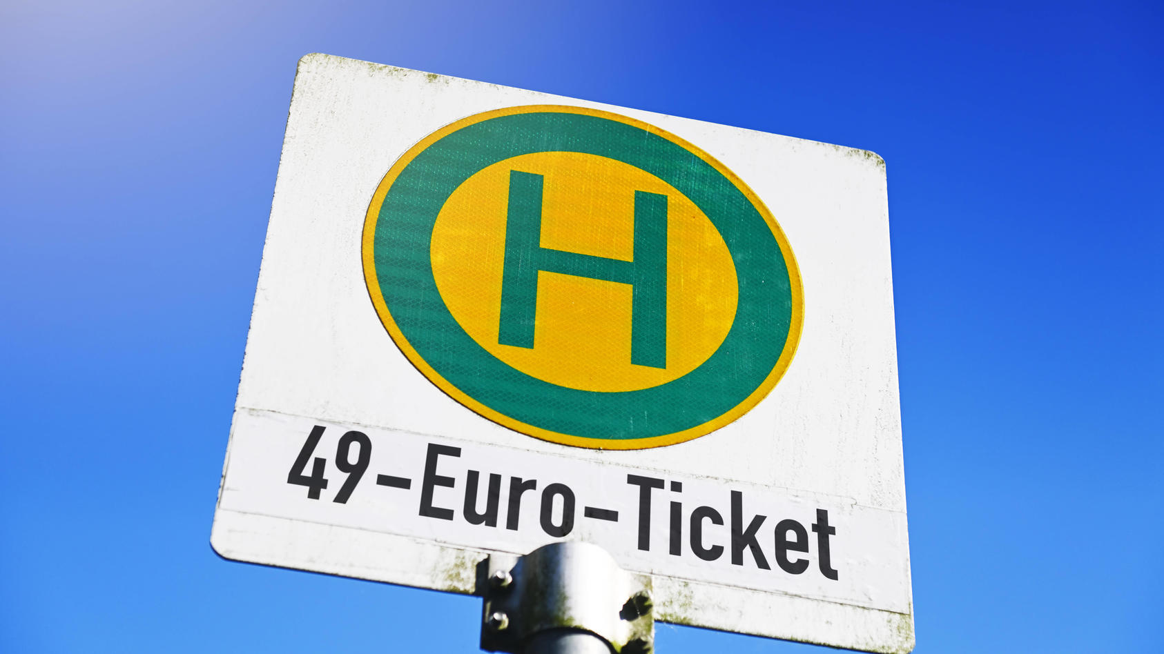 wann-kommt-es-denn-nun-das-49-euro-ticket-rtl-hat-bei-den-einzelnen-bundeslandern-nachgefragt