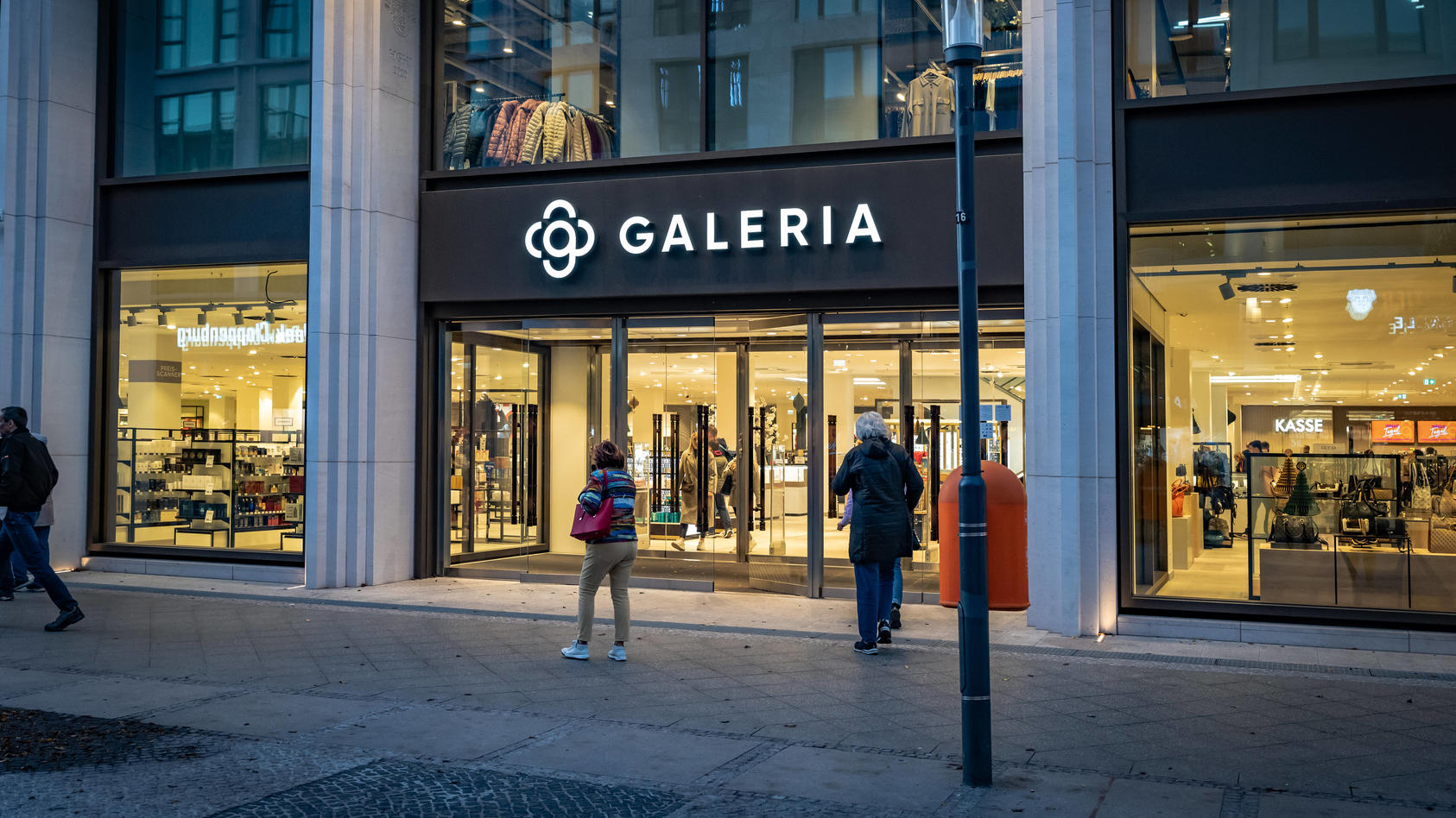  Berlin Reinickendorf OT Tegel Tegel Quartier mit der letzten in Deutschland eröffneten GALERIA / KARSTADT / KAUFHOF Filiale am 13.10.2022, fotografiert am 02.11.2022 Berlin *** Berlin Reinickendorf OT Tegel Tegel Quartier with the last GALERIA KARST