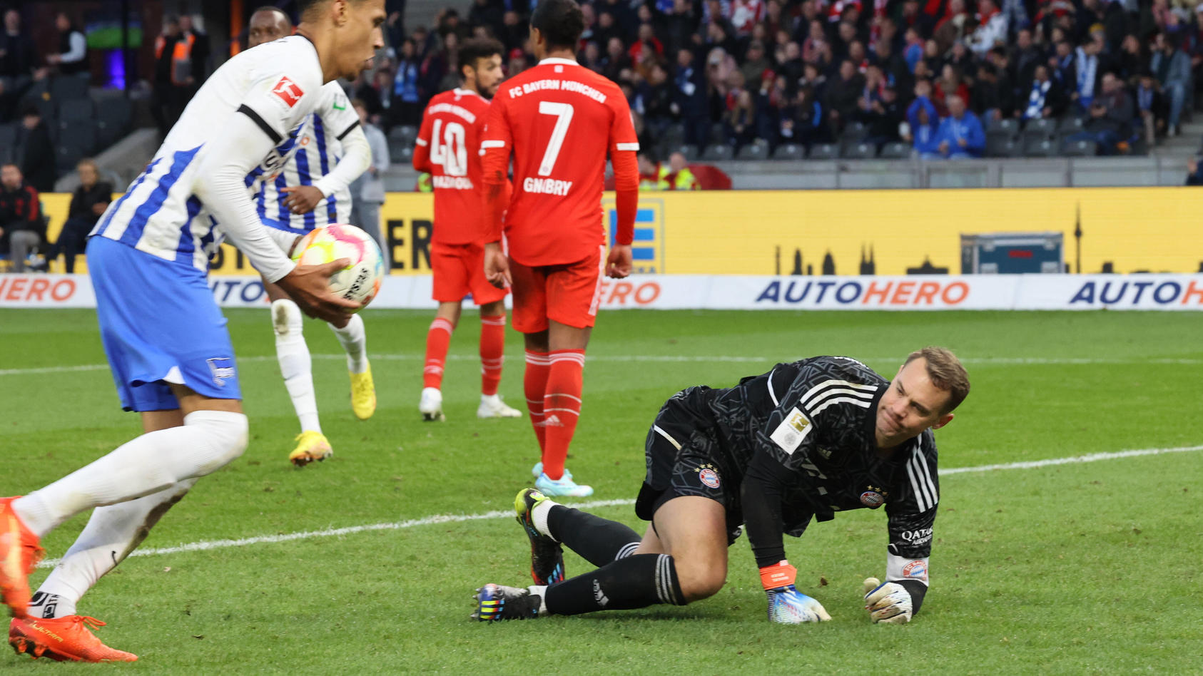 Spektakelsieg Bei Neuer-Comeback: Bayern-Keeper Fängt Sich Zwei Dinger ...